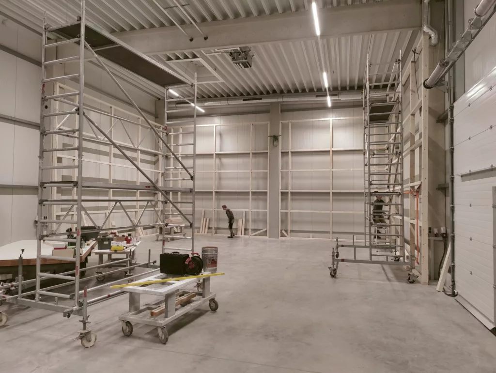 Holz-Unterkonstruktion für das 6 Meter hohe Fotostudio in Korbach